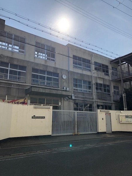 東大阪市新鴻池町の中古一戸建て(東大阪市立盾津東中学校)