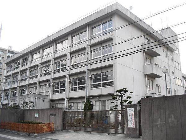 住道駅前住宅7号棟(大東市立大東中学校)