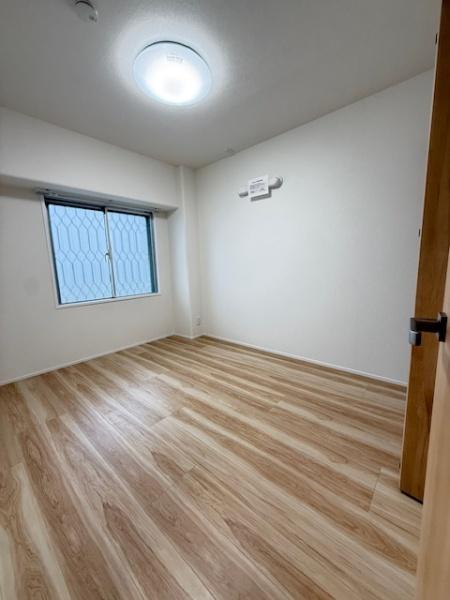 ハイム鴻池(洋室)