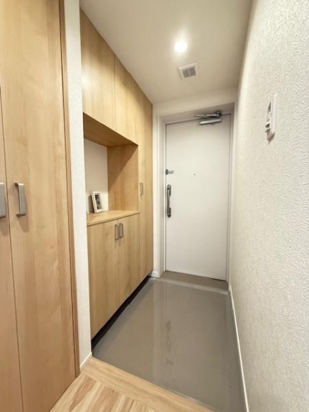 ライオンズマンション鴻池新田(玄関)