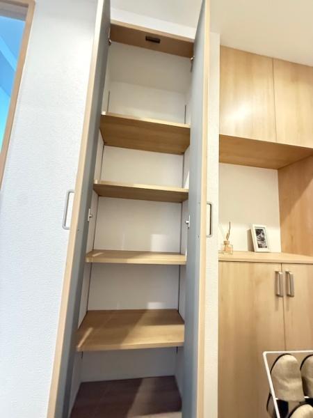 ライオンズマンション鴻池新田(玄関)