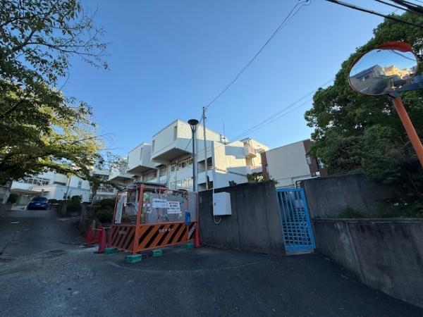四條畷市岡山東5丁目の土地(忍ケ丘小学校)