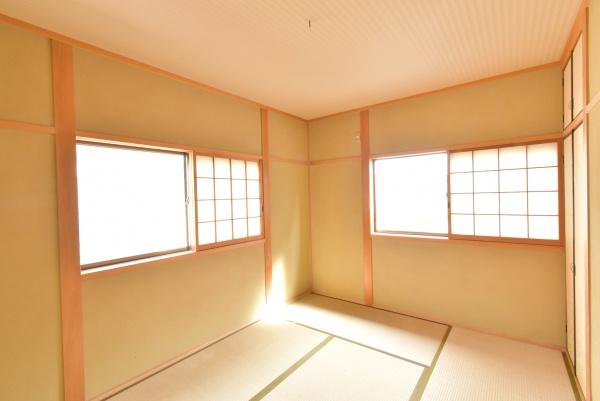 彦根市長曽根南町の中古一戸建て