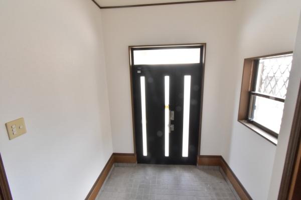 彦根市長曽根南町の中古一戸建て