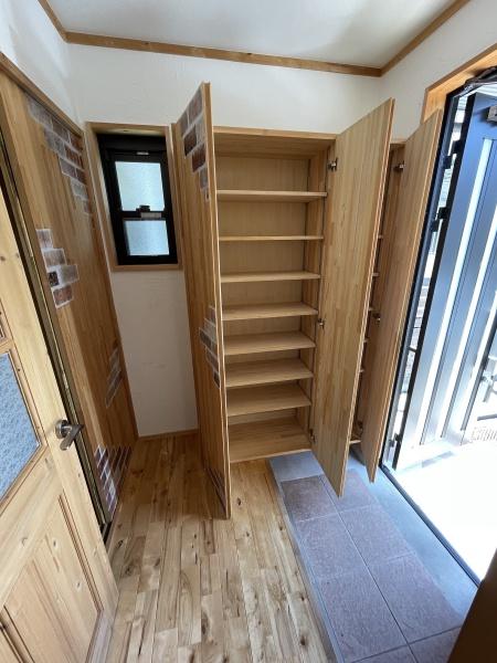 彦根市西今町の中古一戸建て