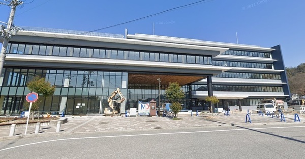 米原市岩脇の中古一戸建て(米原市役所本庁舎)