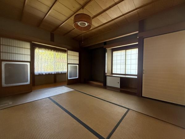 彦根市原町の中古一戸建て