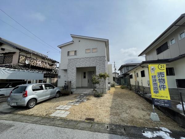 彦根市長曽根南町の中古一戸建て