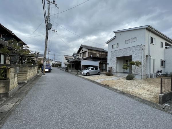 彦根市長曽根南町の中古一戸建て