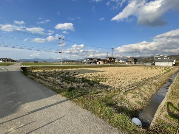米原市高溝の土地