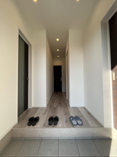 犬上郡豊郷町大字沢の中古一戸建て(玄関)