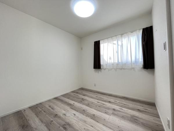 犬上郡豊郷町大字沢の中古一戸建て(洋室)