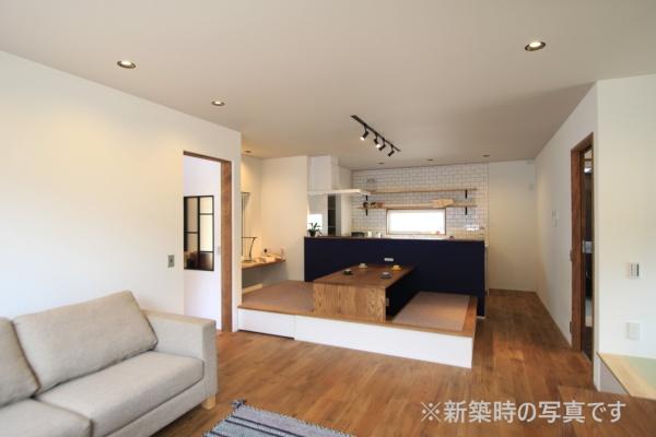 米原市顔戸　中古戸建