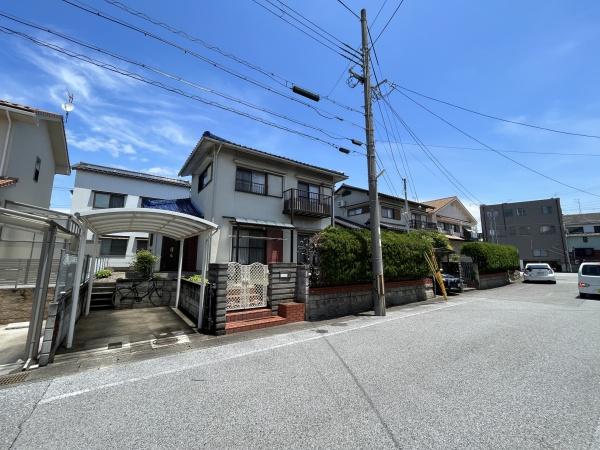 彦根市松原町の中古一戸建て(前面道路含む現地写真)