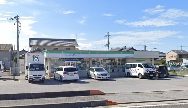 犬上郡豊郷町安食南御池　2号棟(ファミリーマートとよさと沢店)