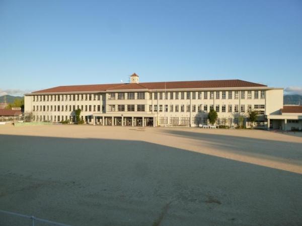 豊郷町四十九院第2 3号棟(豊郷町立豊郷小学校)