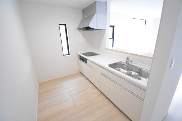 彦根市東沼波町第６　２号棟