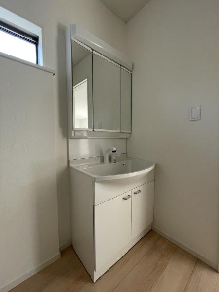 彦根市東沼波町第６　２号棟