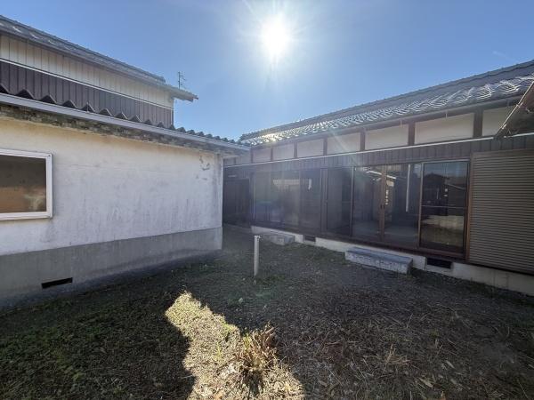 彦根市八坂町　中古戸建