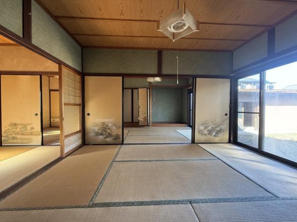 彦根市八坂町　中古戸建