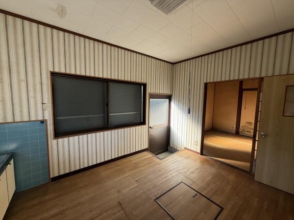 彦根市八坂町の中古一戸建て