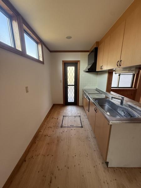 愛知郡愛荘町長野の中古一戸建て