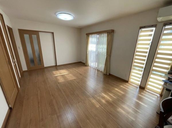 長浜市十里町の中古一戸建て