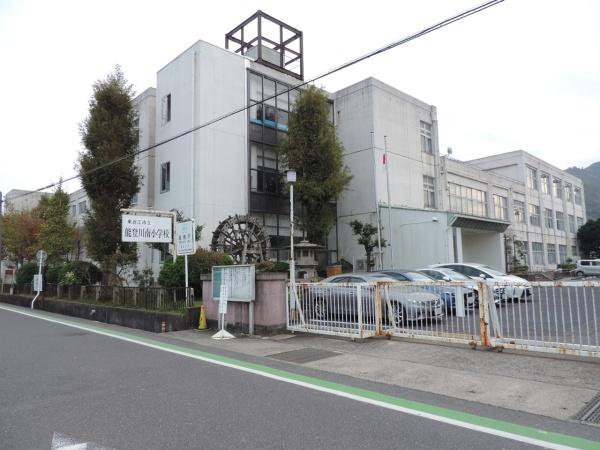 東近江市垣見町の中古一戸建て(東近江市立能登川南小学校)