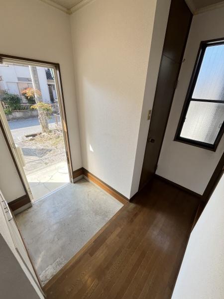 彦根市野田山町の中古一戸建て