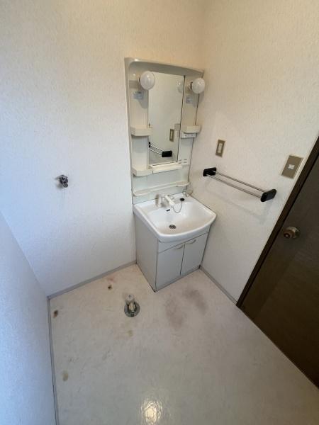 彦根市野田山町の中古一戸建て