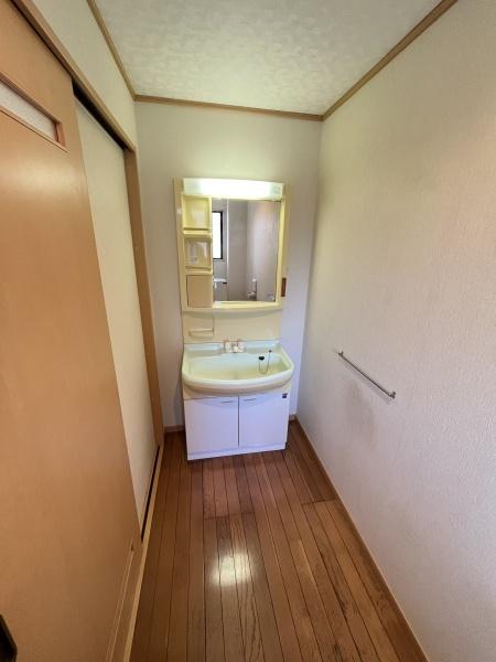 米原市下多良の中古一戸建て