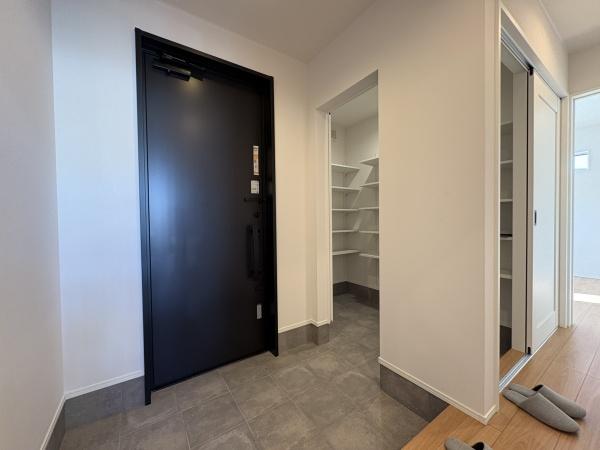彦根市西今町　平屋
