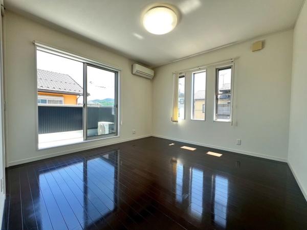 彦根市芹川町の中古一戸建て