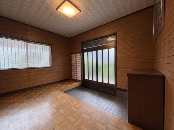 彦根市芹川町の中古一戸建て