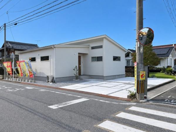 長浜市地福寺町　平屋モデルハウス