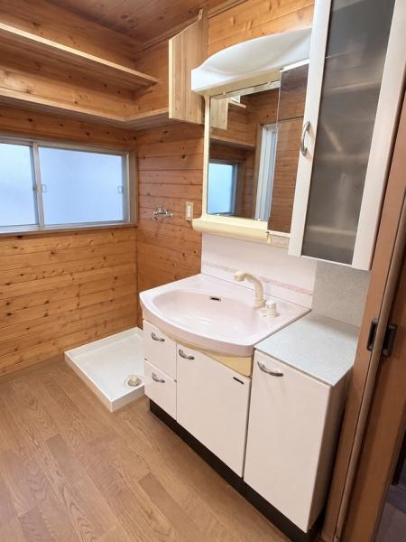彦根市西今町の中古一戸建て