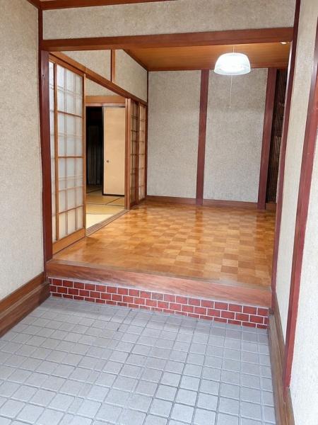 彦根市西今町の中古一戸建て