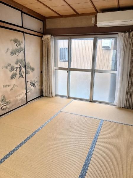彦根市西今町の中古一戸建て
