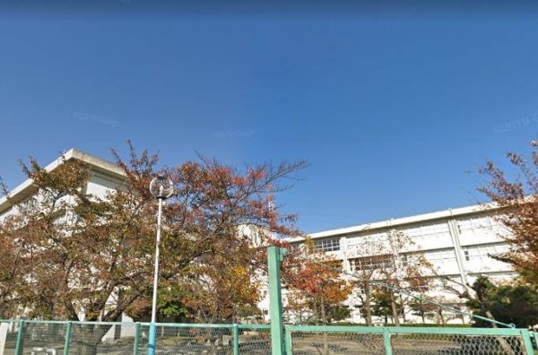 摂津市鳥飼新町2丁目の中古一戸建て(第五中学校)