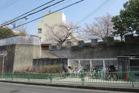 茨木市南春日丘3丁目の土地(茨木市立沢池小学校)