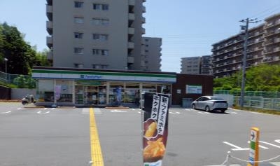 茨木市北春日丘3丁目の土地(ファミリーマート茨木美穂ケ丘南店)