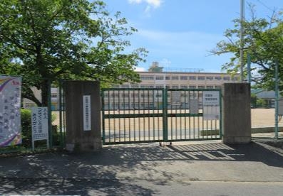 高槻市安岡寺町1丁目の土地(高槻市立安岡寺小学校)