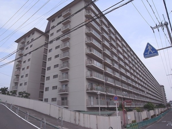 ローレルハイツ茨木総持寺1号棟