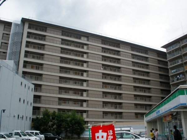 ローレルハイツ茨木総持寺1号棟