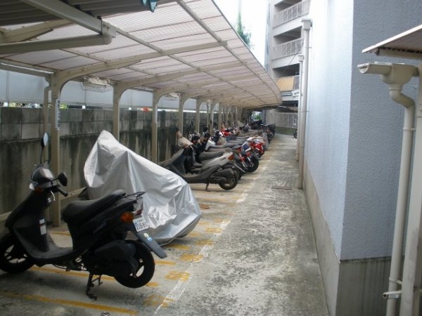 ローレルハイツ茨木総持寺1号棟