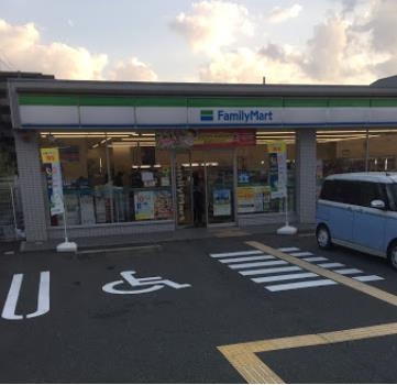 メゾン茨木主原3号棟(ファミリーマート茨木小川町店)