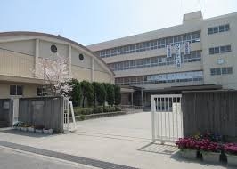 茨木市北春日丘1丁目の土地(茨木市立西陵中学校)