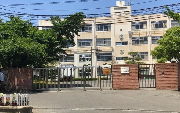高槻市八丁畷町 新築(高槻市立第八中学校)