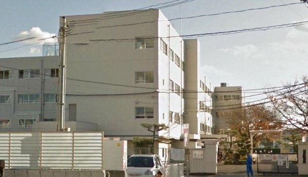 高槻市緑が丘1丁目の土地(高槻市立真上小学校)