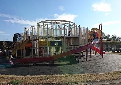 高槻市日吉台六番町の土地(古曽部防災公園)